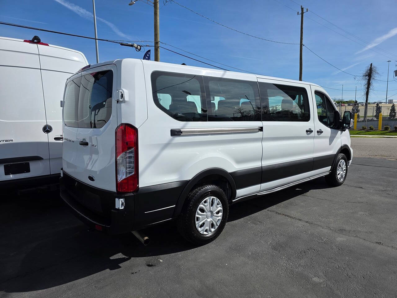 Used 2023 Ford Transit 350 XLT RWD image 6