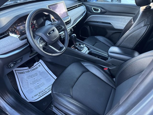 Used 2024 Jeep Compass Latitude image 14