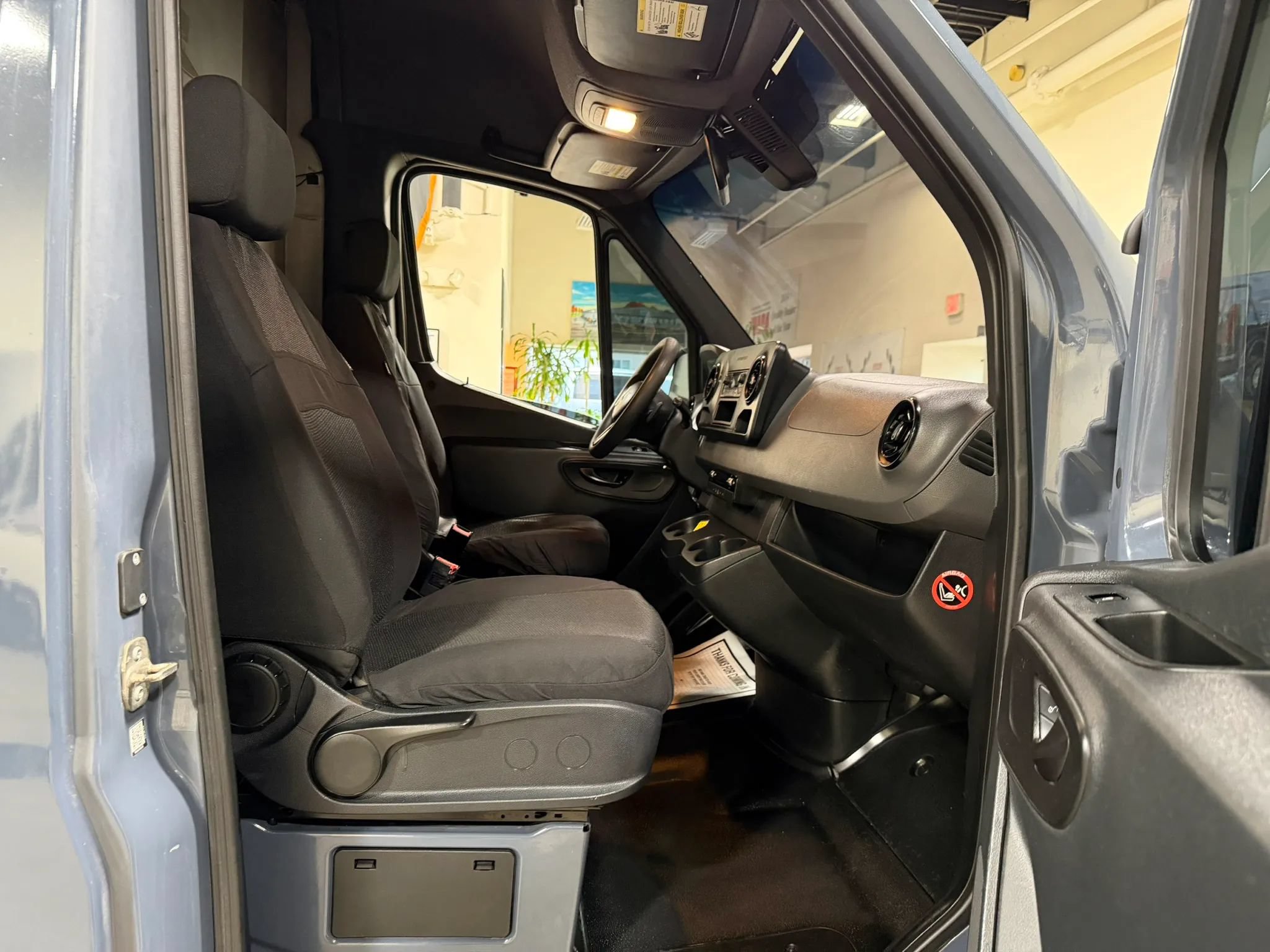 Used 2019 Mercedes-Benz Sprinter 170 image 36