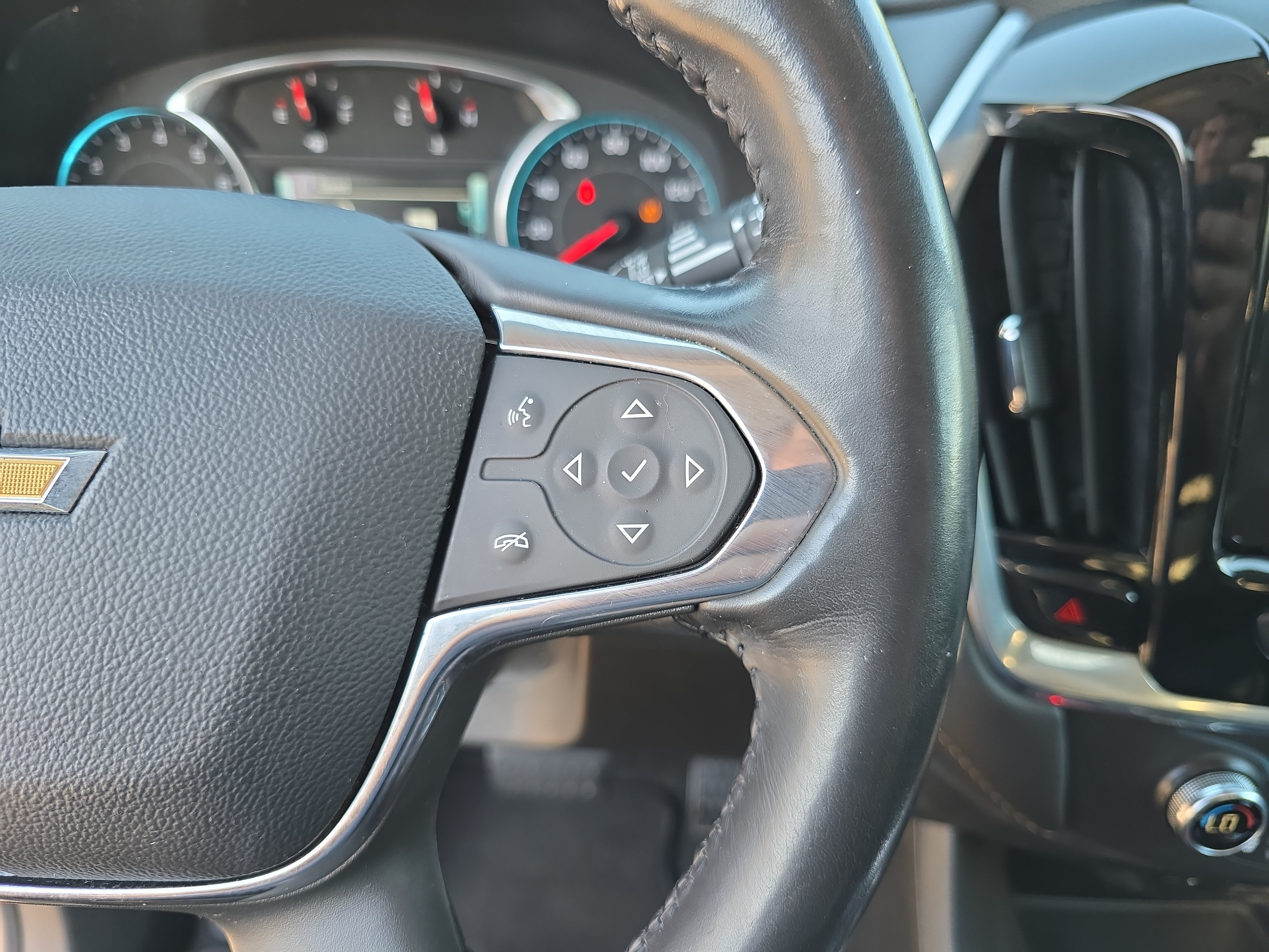 Used 2019 Chevrolet Traverse LT w/ LT Premium Package AWD/4WD image 20