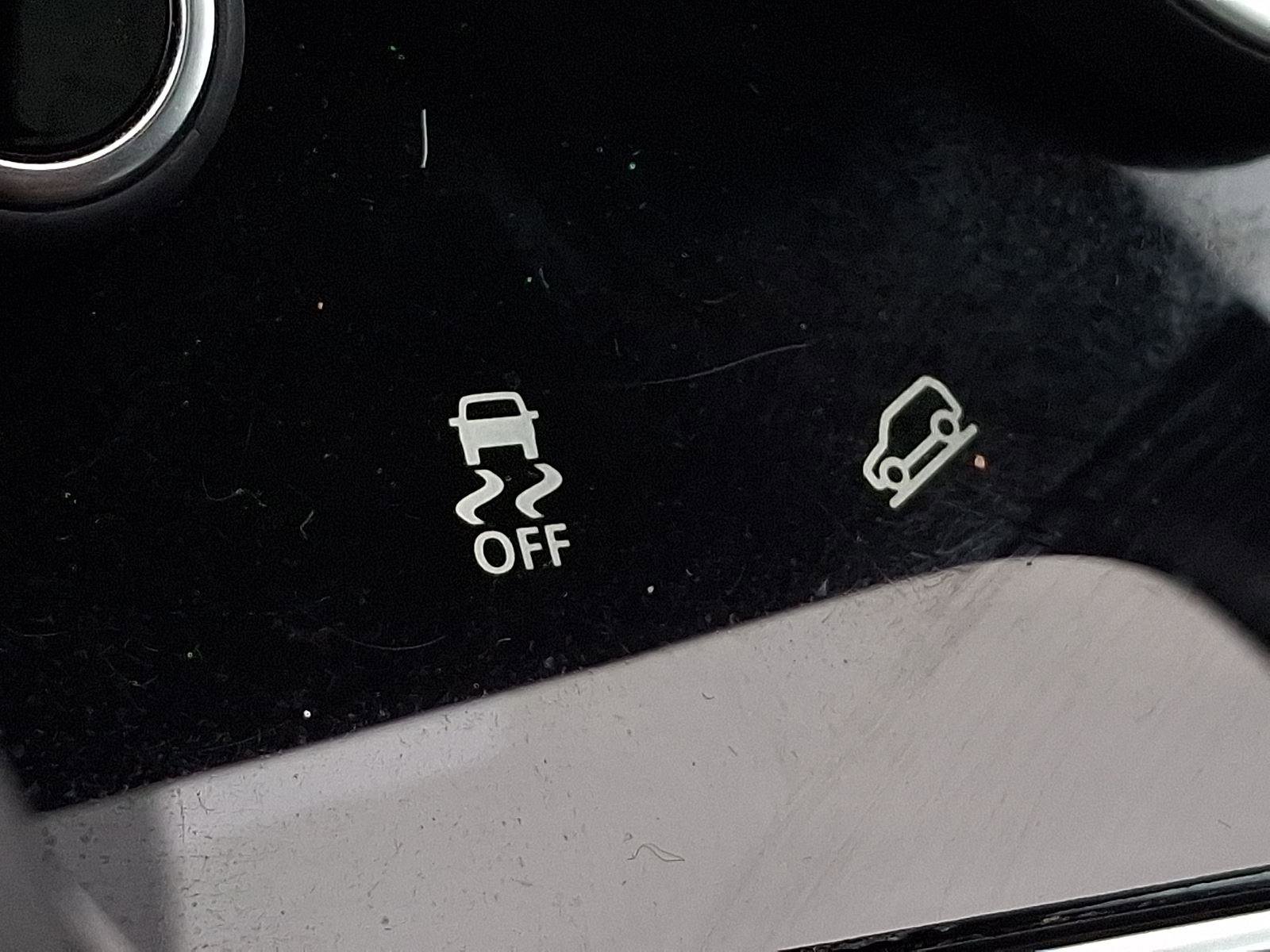 Used 2021 Land Rover Range Rover Velar R-Dynamic S image 26