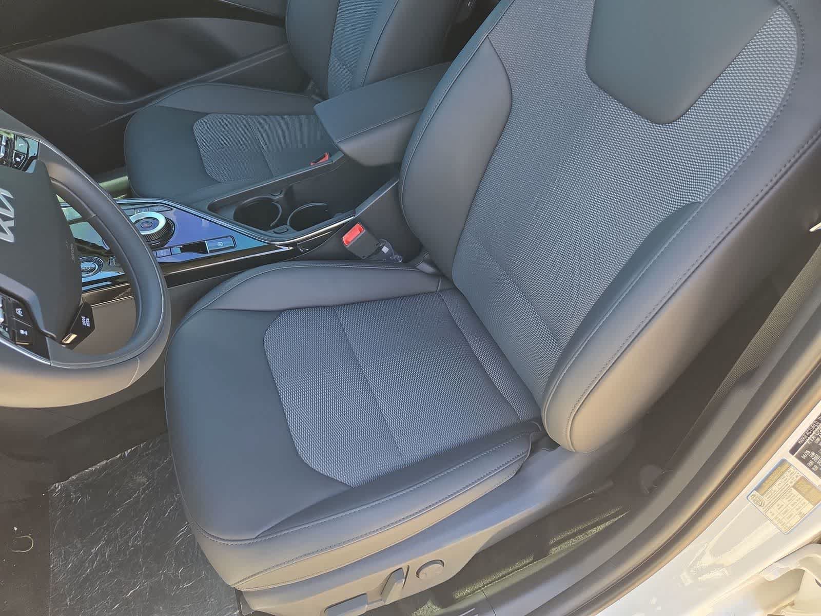 New 2026 Kia Niro Wind FWD image 17
