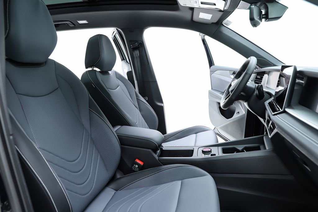 New 2026 Volkswagen Tiguan SE R-Line image 75