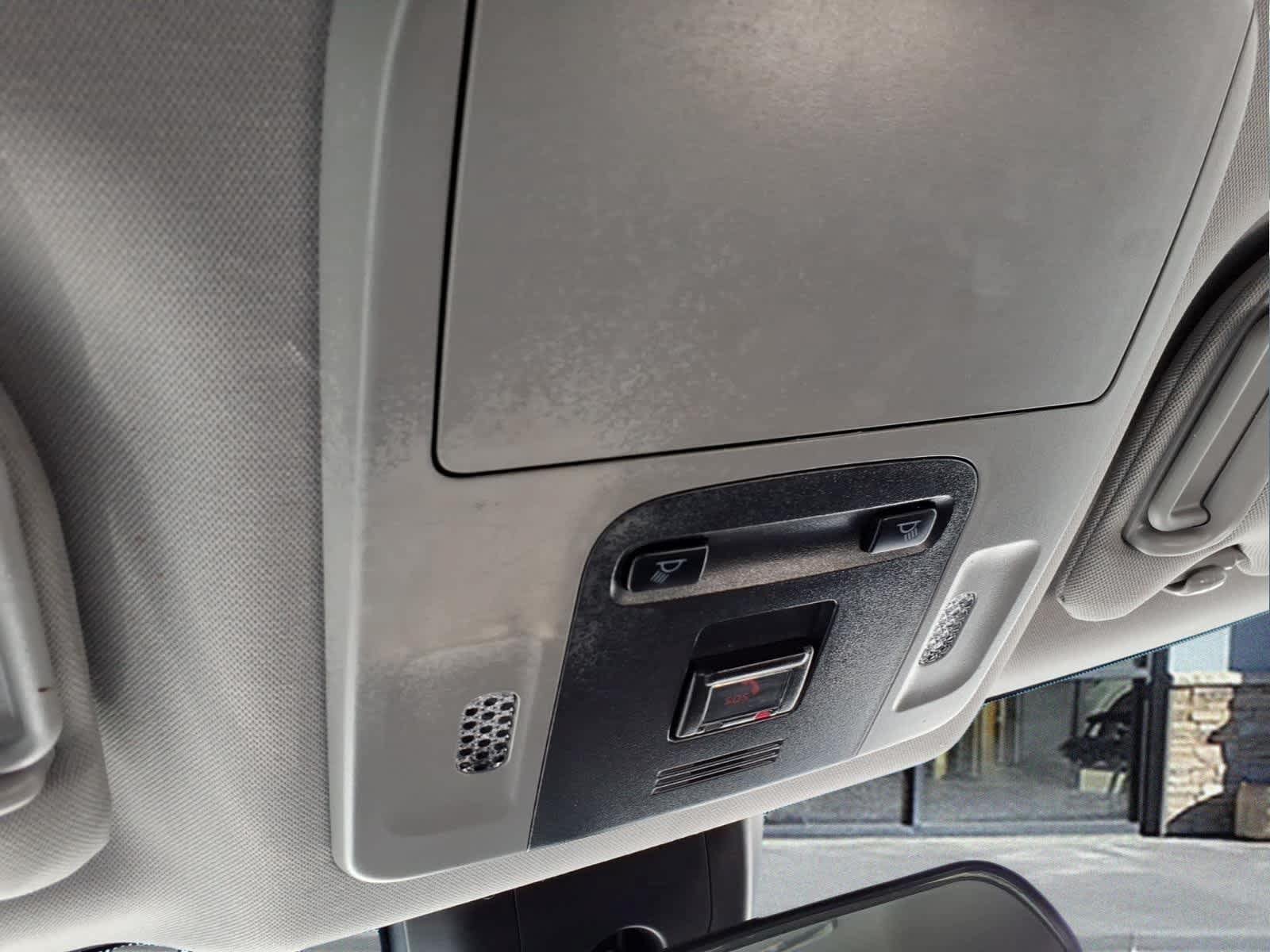 Used 2020 Toyota Camry SE FWD image 19