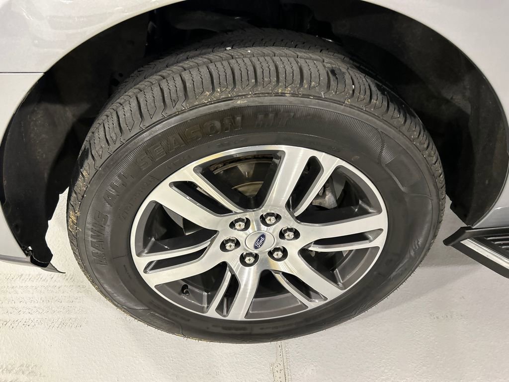 Used 2023 Ford Expedition Limited image 8