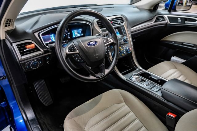 Used 2018 Ford Fusion S image 3