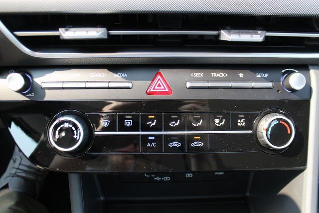 Used 2025 Hyundai Sonata SE FWD image 19