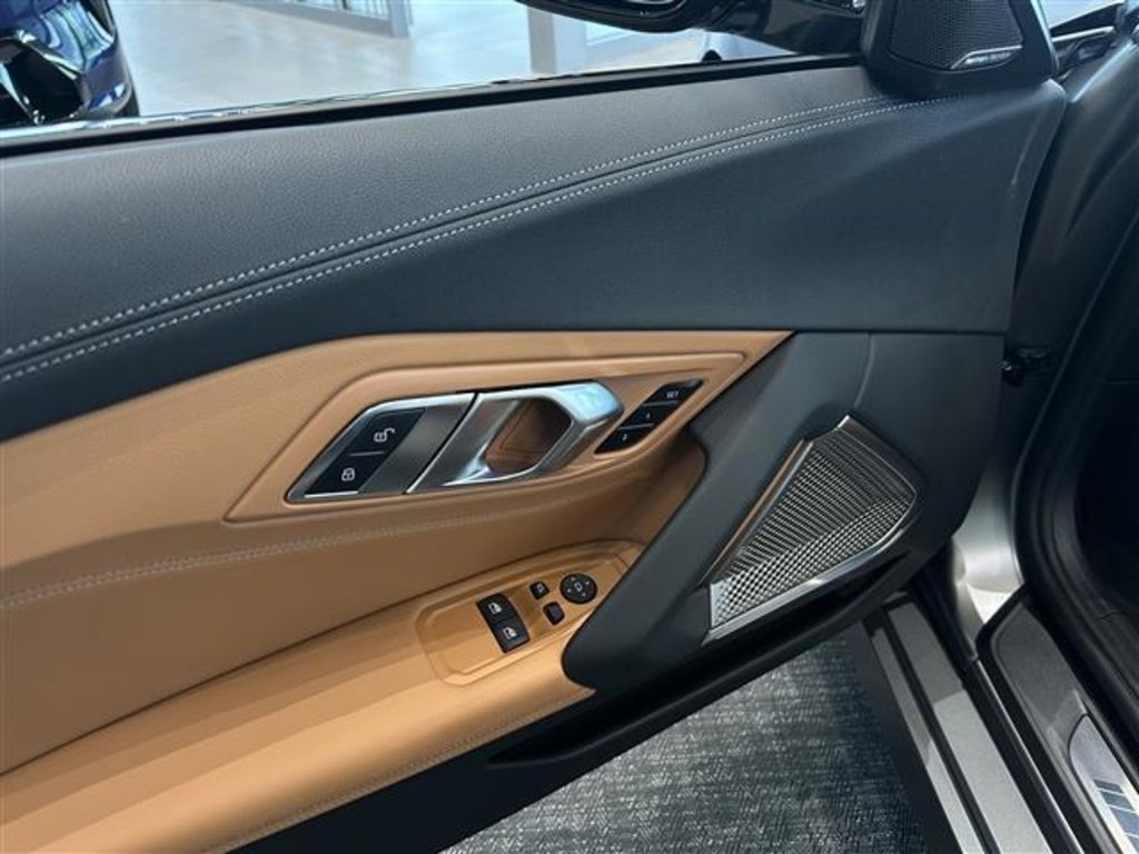 New 2026 BMW Z4 M40i w/ Premium Package image 11