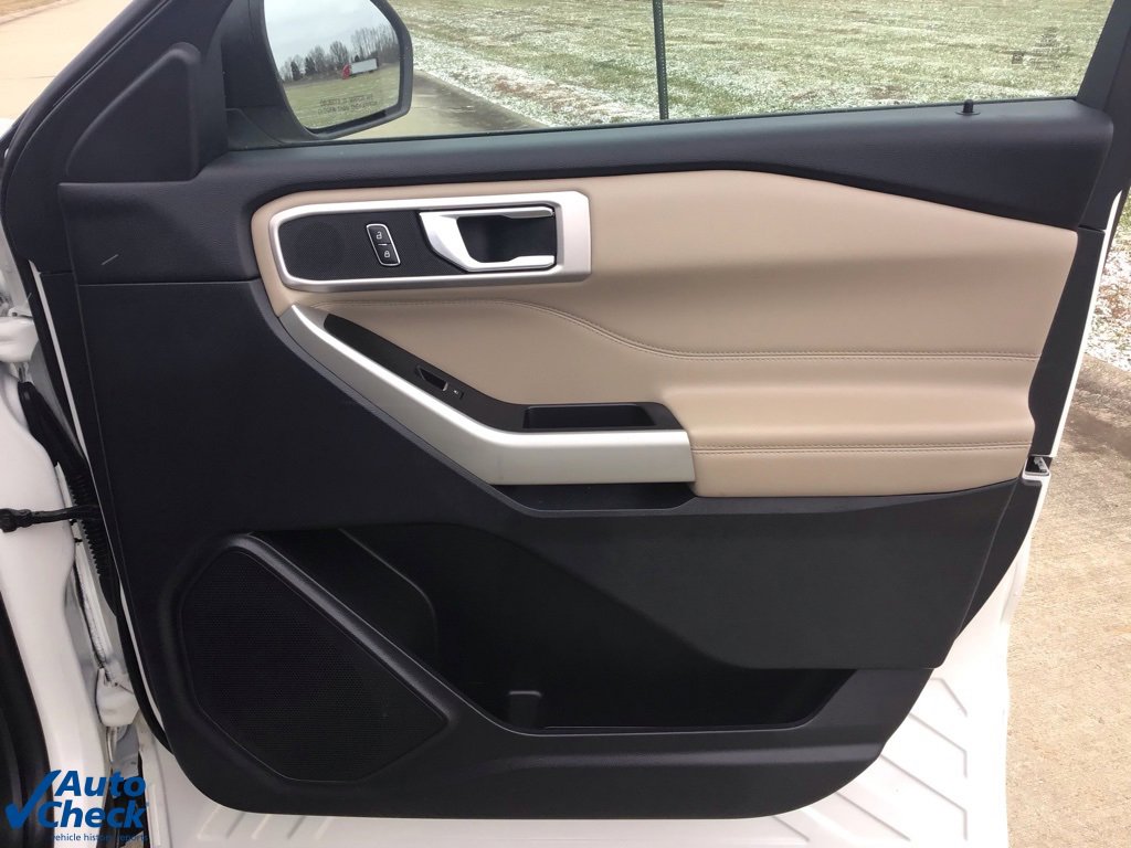 Used 2021 Ford Explorer XLT image 22