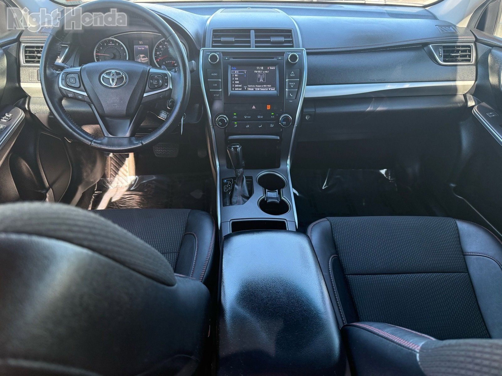 Used 2016 Toyota Camry SE image 26