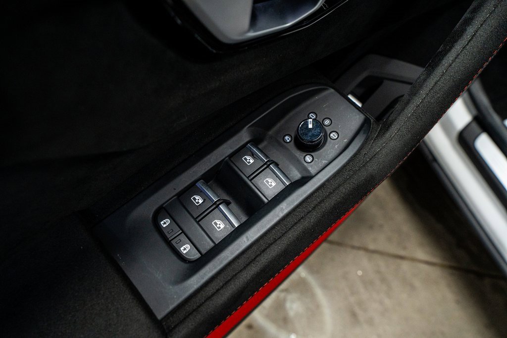 Used 2024 Lamborghini Urus Performante image 39