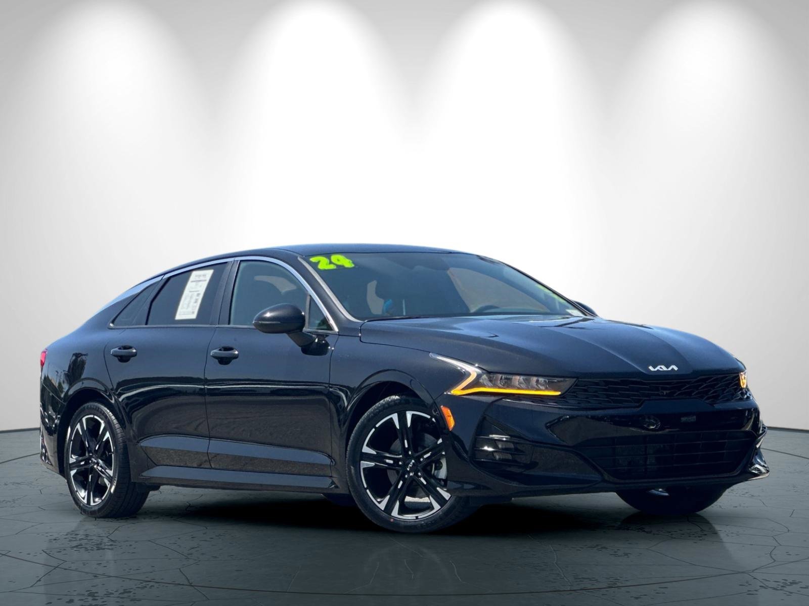 Used 2024 Kia K5 GT-Line image 2