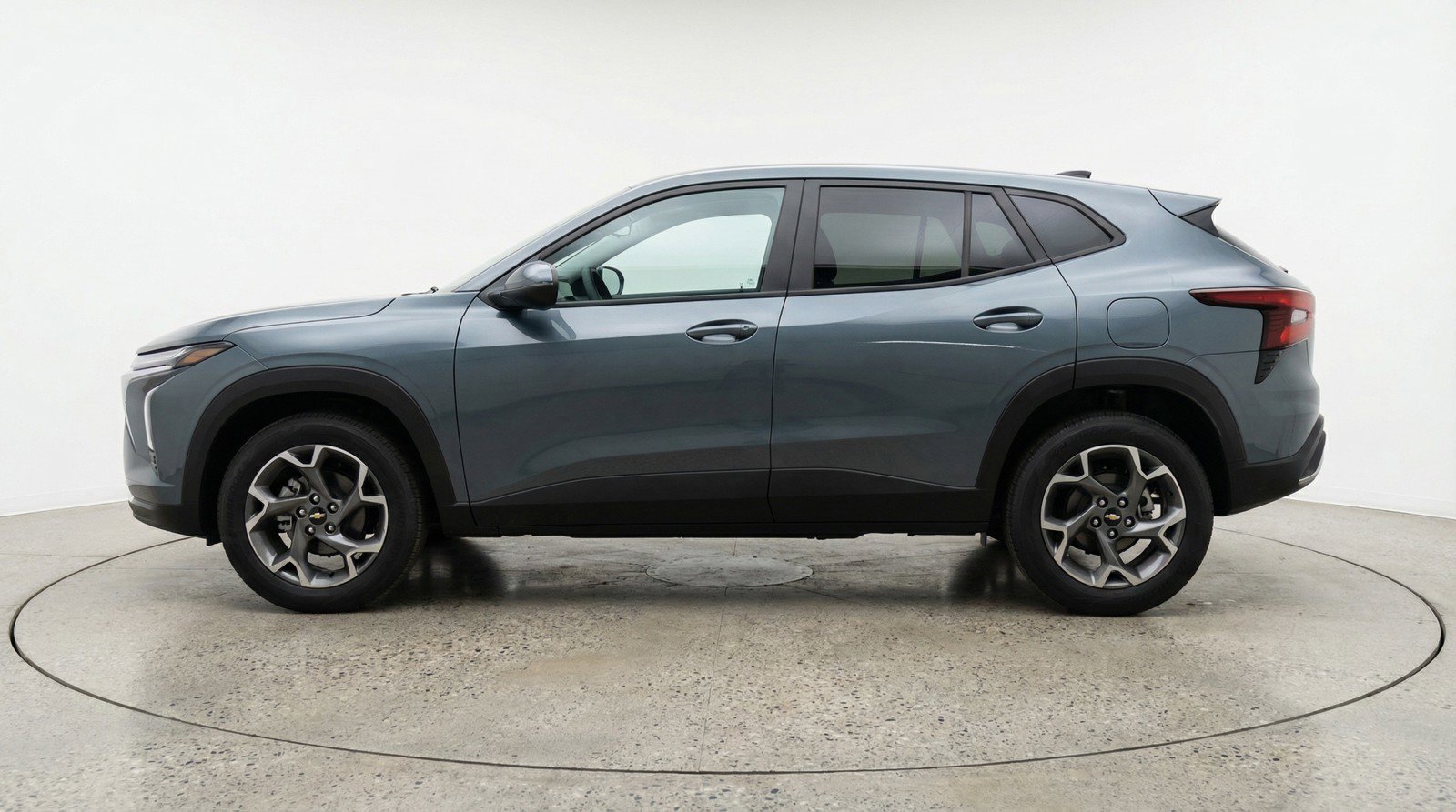 Used 2025 Chevrolet Trax LT image 5