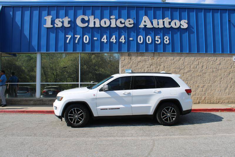 Used 2017 Jeep Grand Cherokee Trailhawk w/ Trailhawk Luxury Group AWD/4WD image 8
