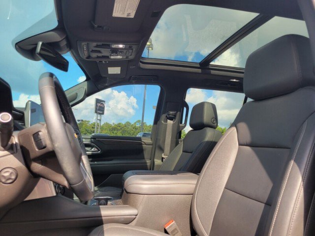 Used 2024 Chevrolet Tahoe LT w/ Luxury Package RWD image 7