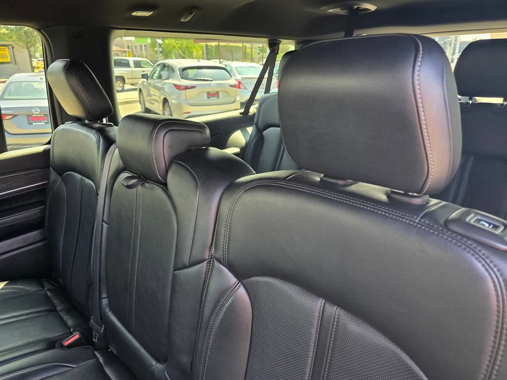 Used 2024 Jeep Wagoneer L Series II w/ Flexible Seating Group AWD/4WD image 16