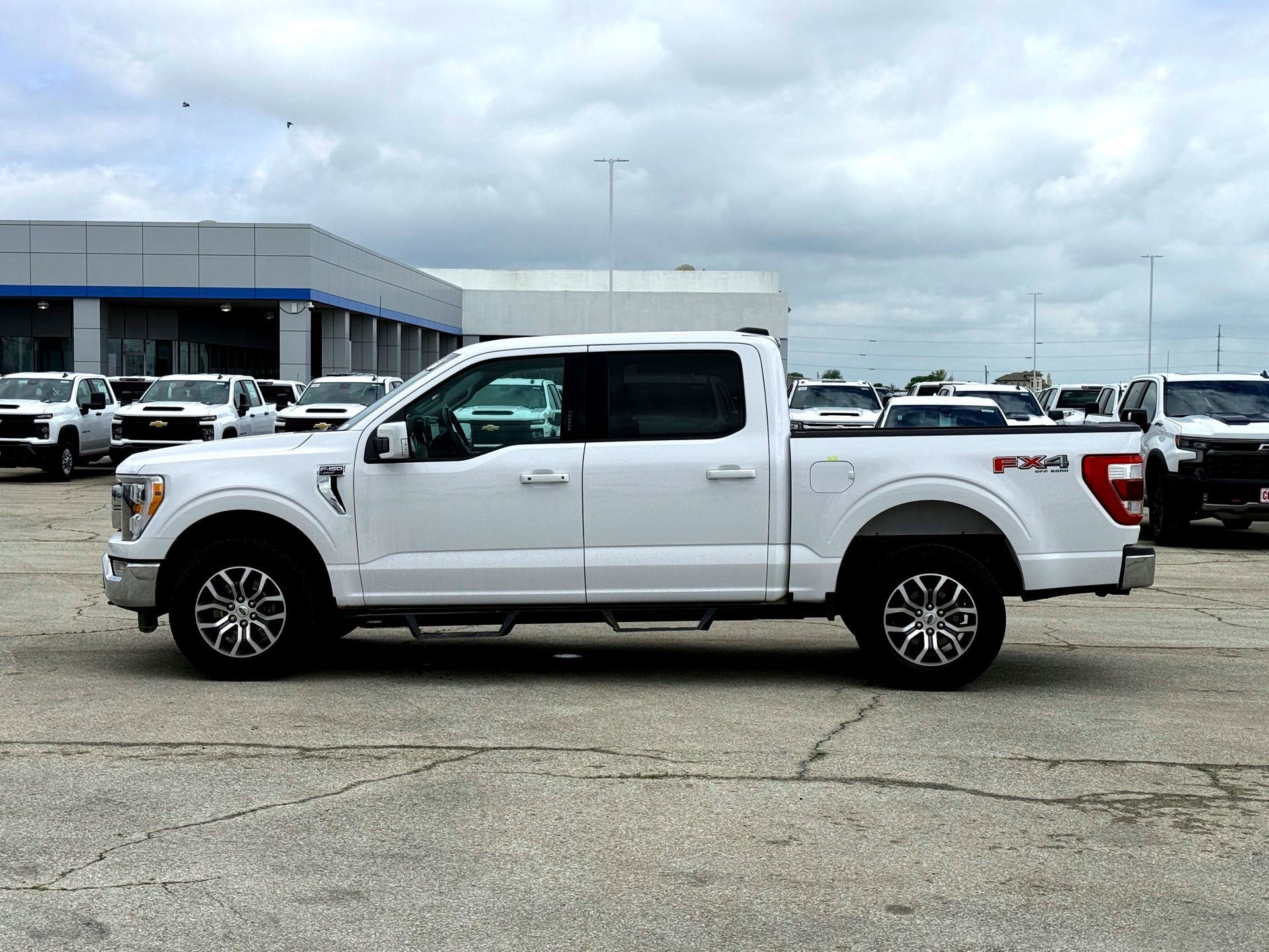 Used 2021 Ford F150 Lariat w/ FX4 Off-Road Package AWD/4WD image 3