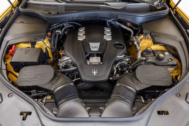 Certified 2022 Maserati Levante GT AWD/4WD image 3