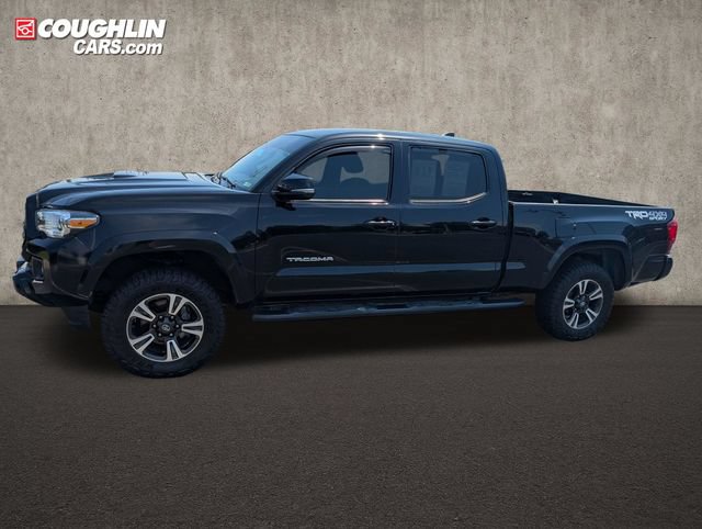 Used 2019 Toyota Tacoma TRD Sport w/ Technology Package AWD/4WD image 4