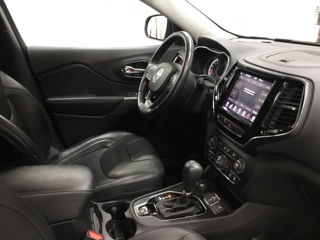 Used 2019 Jeep Cherokee Limited AWD/4WD image 43