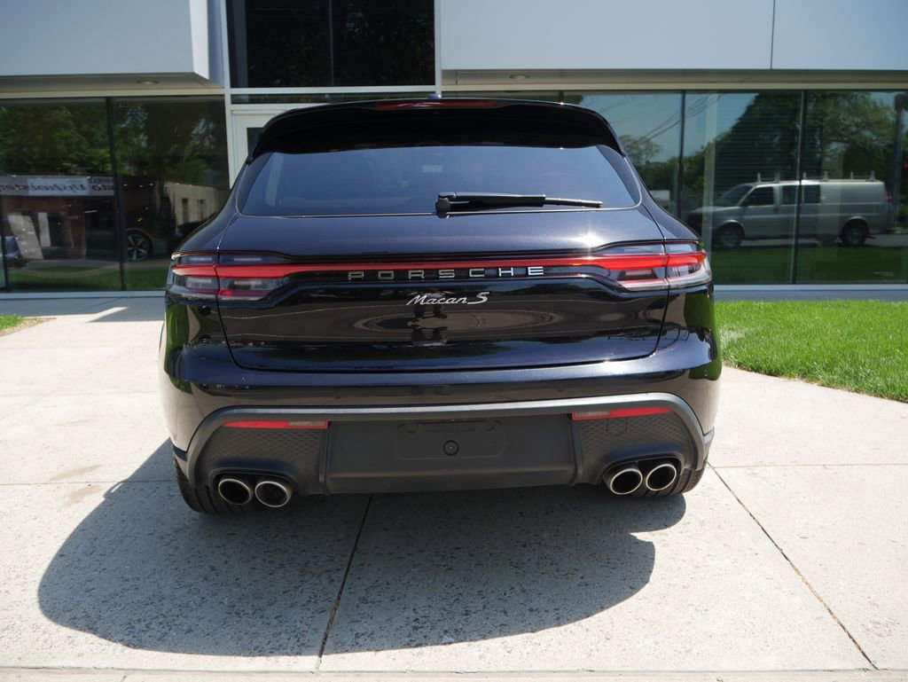 Certified 2023 Porsche Macan S AWD/4WD image 6