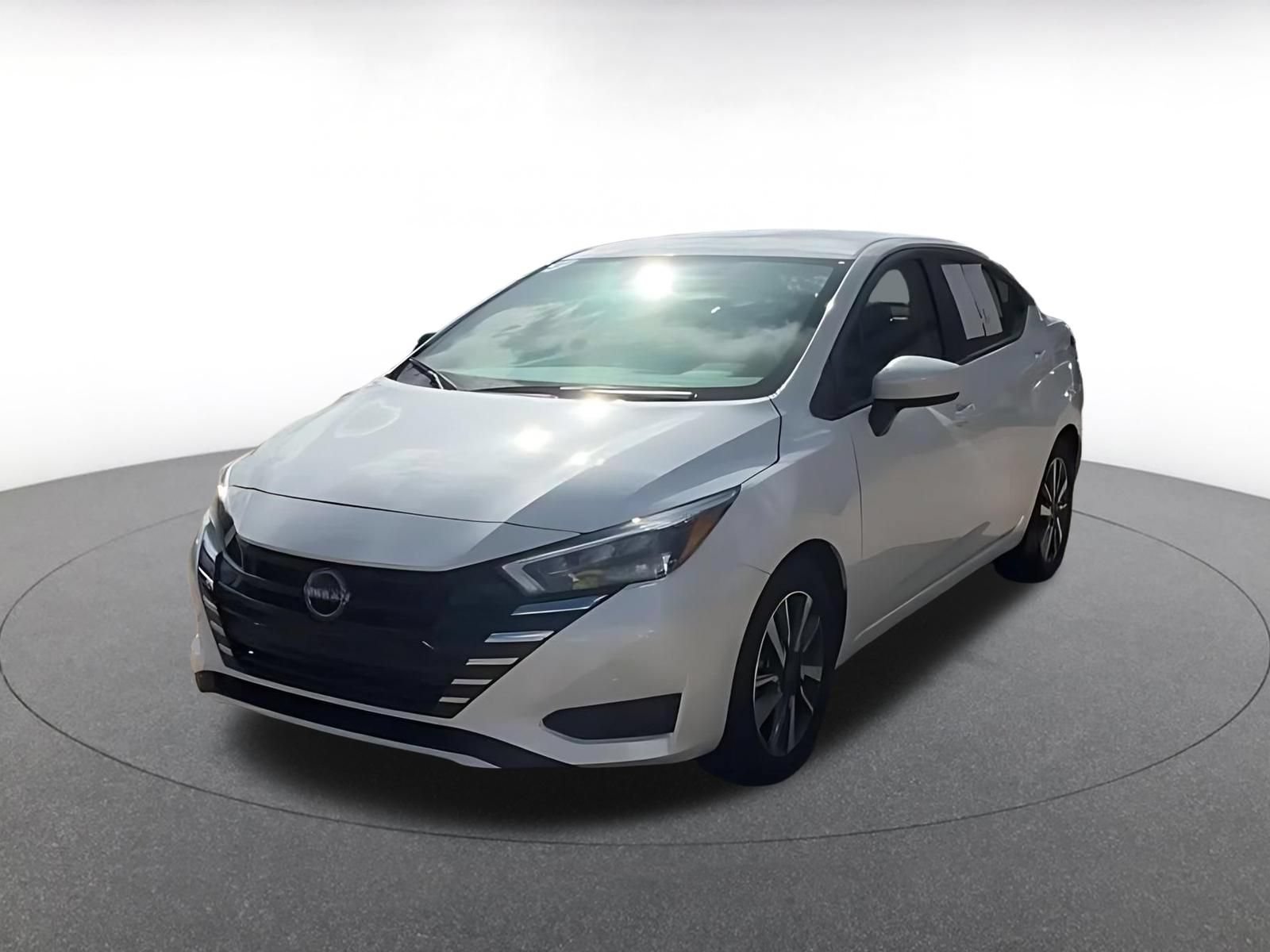 Used 2025 Nissan Versa SV FWD image 7