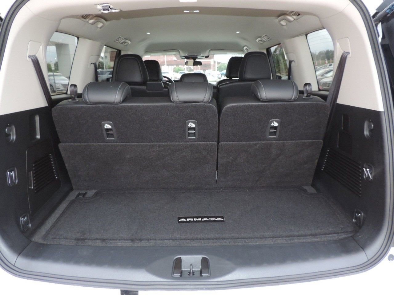 Used 2025 Nissan Armada SV image 21