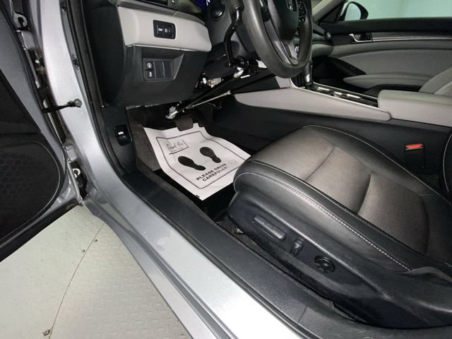Used 2018 Honda Accord LX image 12