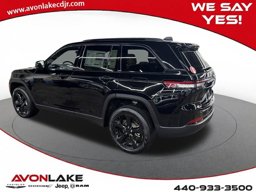 New 2025 Jeep Grand Cherokee Limited w/ Black Appearance Package image 3
