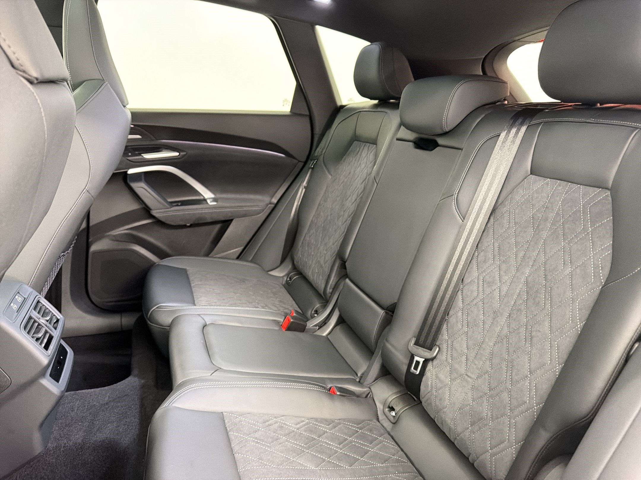 New 2026 Audi SQ5 Premium Plus AWD/4WD image 25