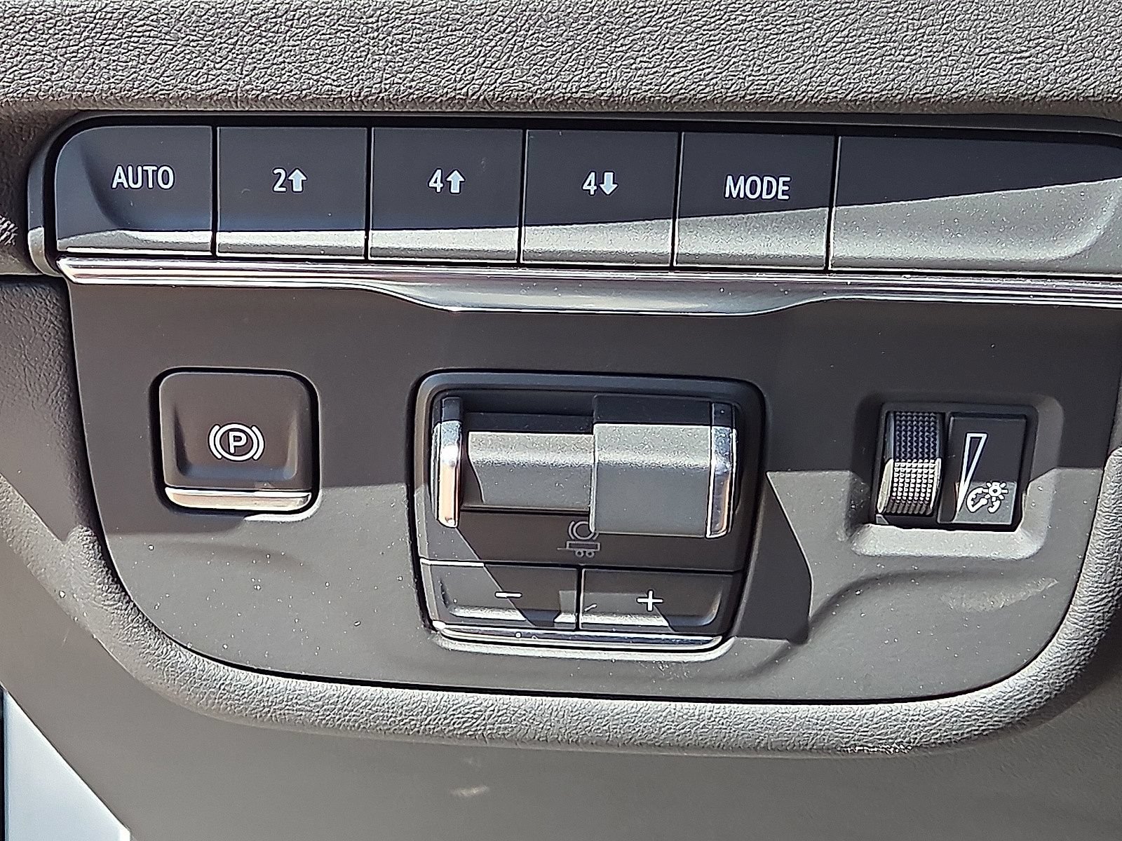 Used 2025 Cadillac Escalade Sport AWD/4WD image 26