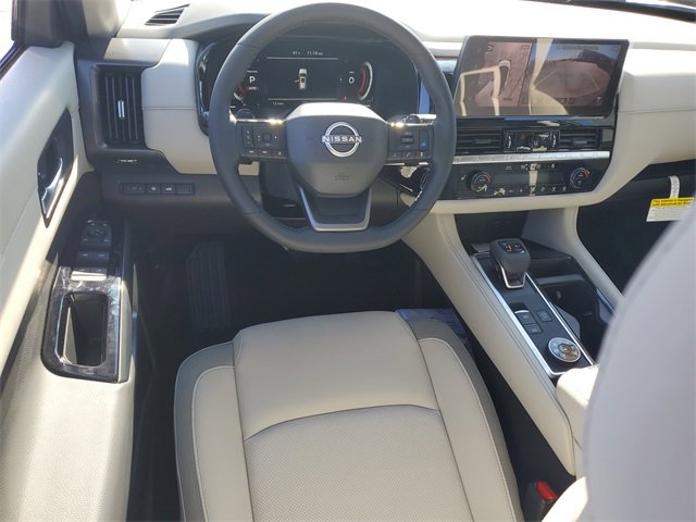 New 2026 Nissan Pathfinder SL image 13