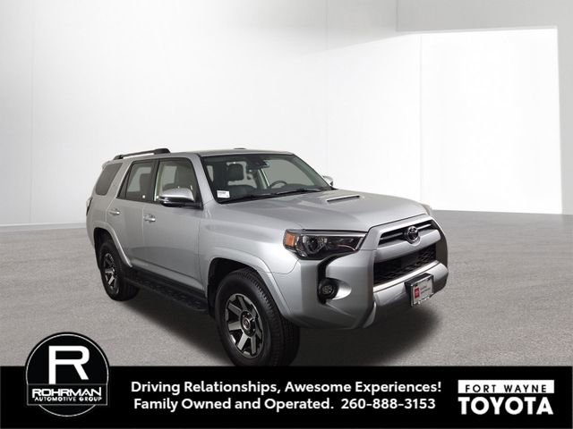 Used 2024 Toyota 4Runner TRD Off-Road Premium AWD/4WD image 4