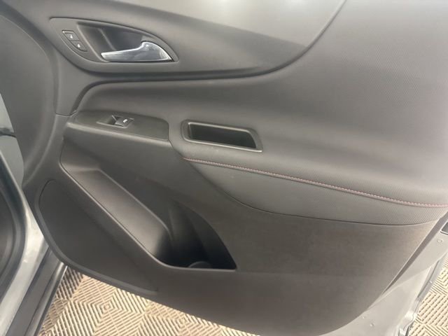 Used 2024 Chevrolet Equinox RS image 30