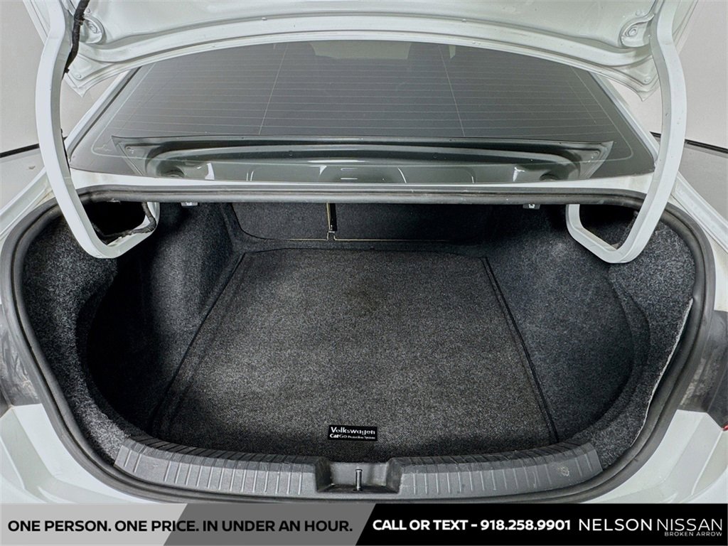 Used 2020 Volkswagen Jetta SE w/ SE Cold Weather Package image 26