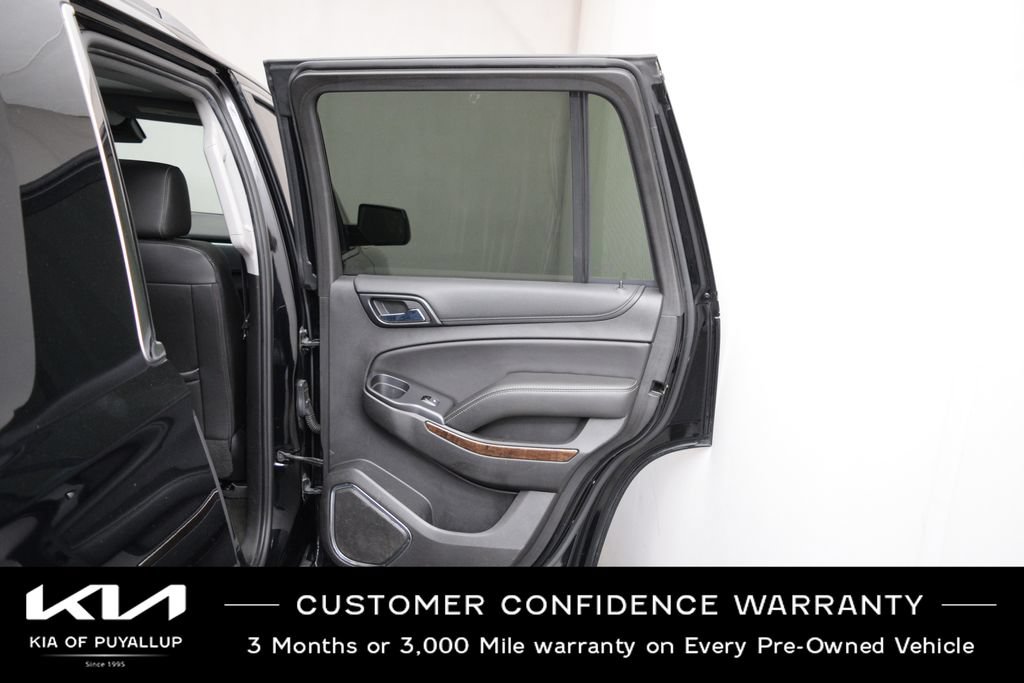 Used 2017 Chevrolet Tahoe LT w/ Luxury Package AWD/4WD image 13