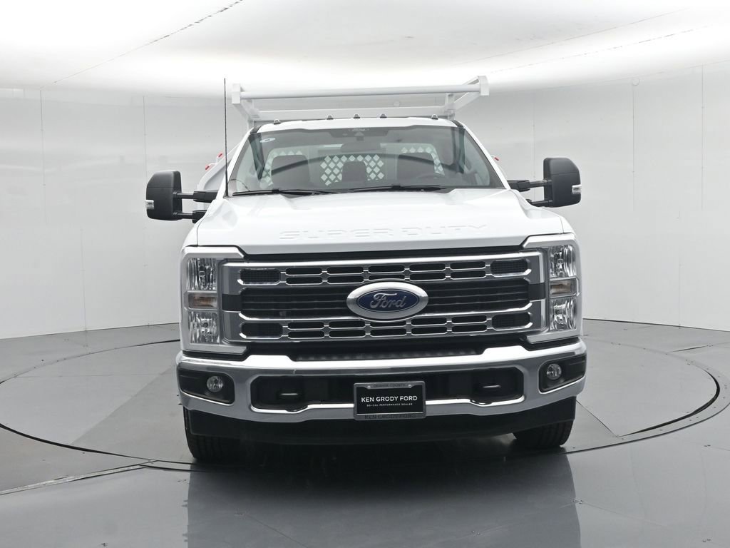 New 2025 Ford F350 XL w/ XL Chrome Package RWD image 33