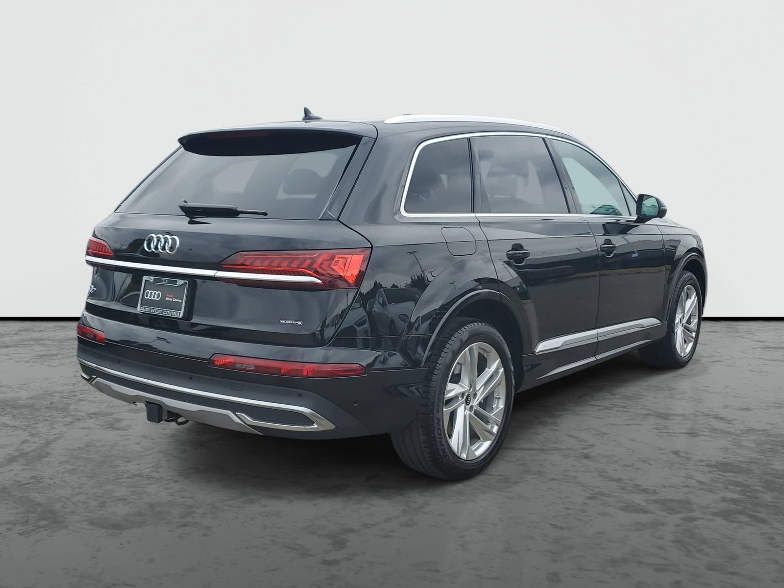 Used 2023 Audi Q7 3.0T Premium Plus w/ Premium Plus Package AWD/4WD image 4