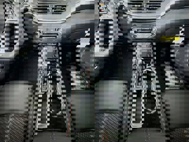 New 2025 Nissan Altima 2.5 SR image 27