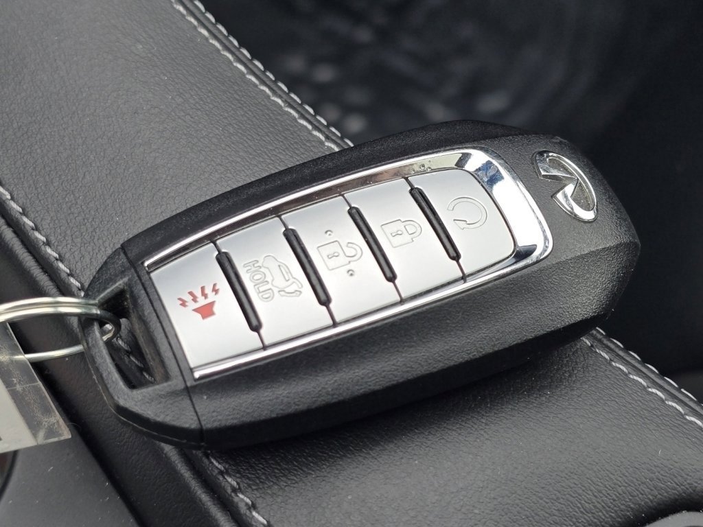 Used 2020 INFINITI QX50 Essential image 32