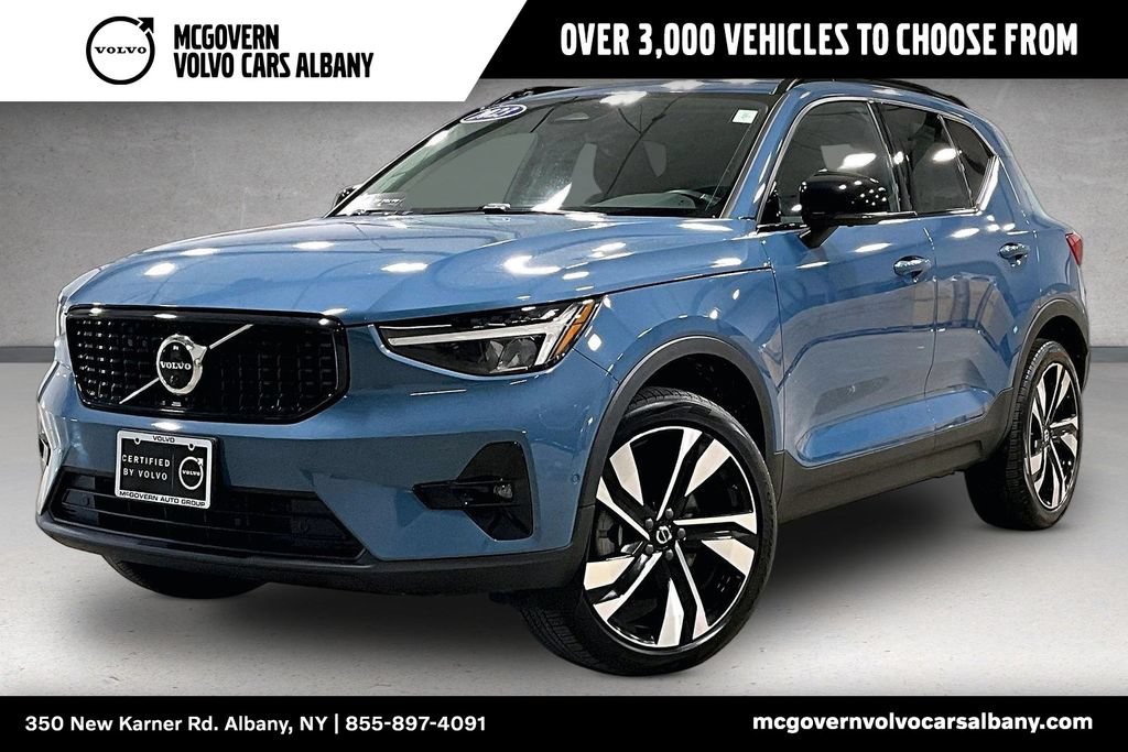 Certified 2023 Volvo XC40 B5 Plus w/ Protection Package Premier AWD/4WD image 1