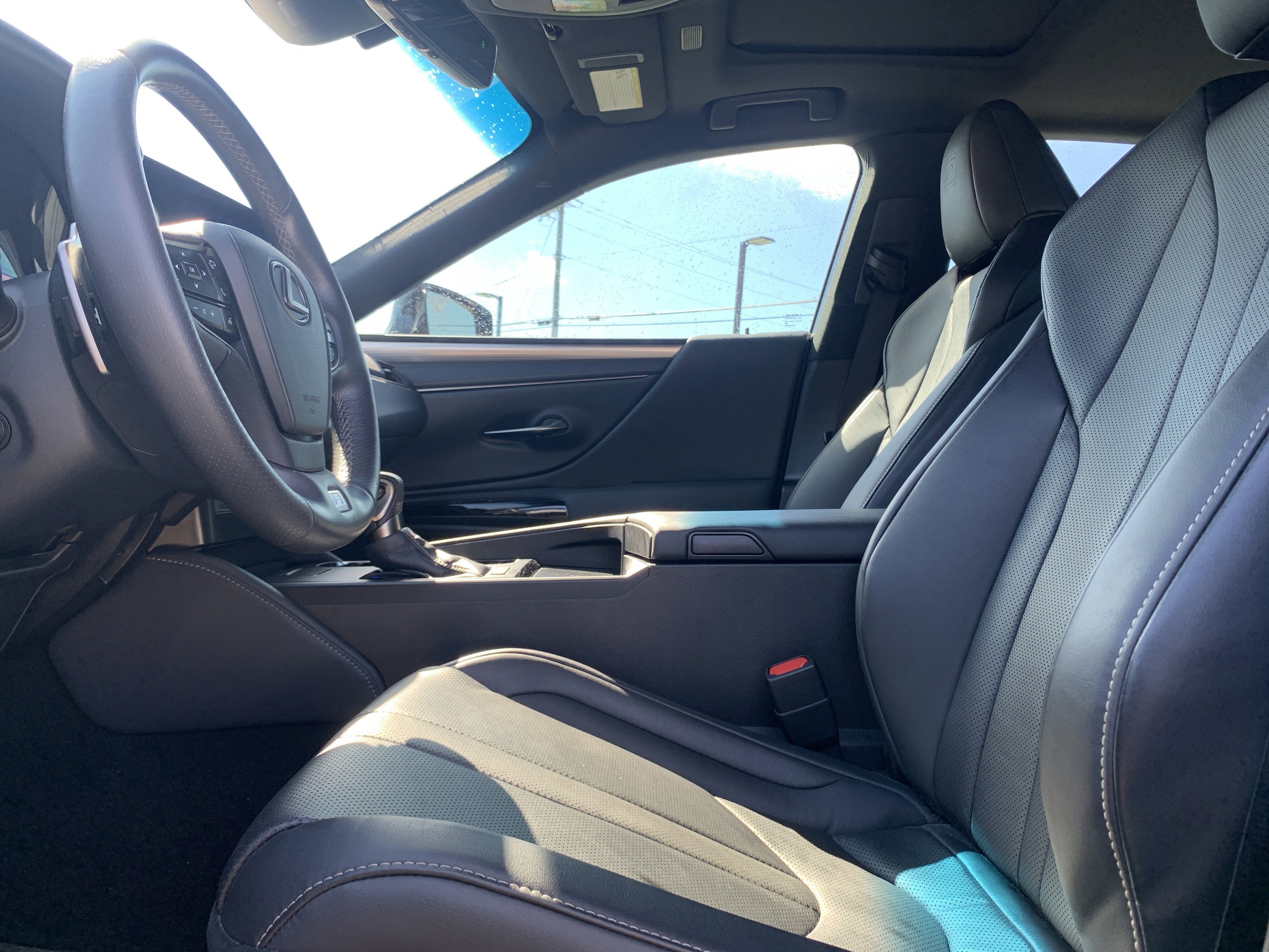 Certified 2023 Lexus ES 350 F Sport w/ Accessory Package (Z2) image 16