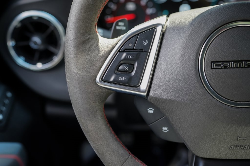 Used 2018 Chevrolet Camaro ZL1 image 28
