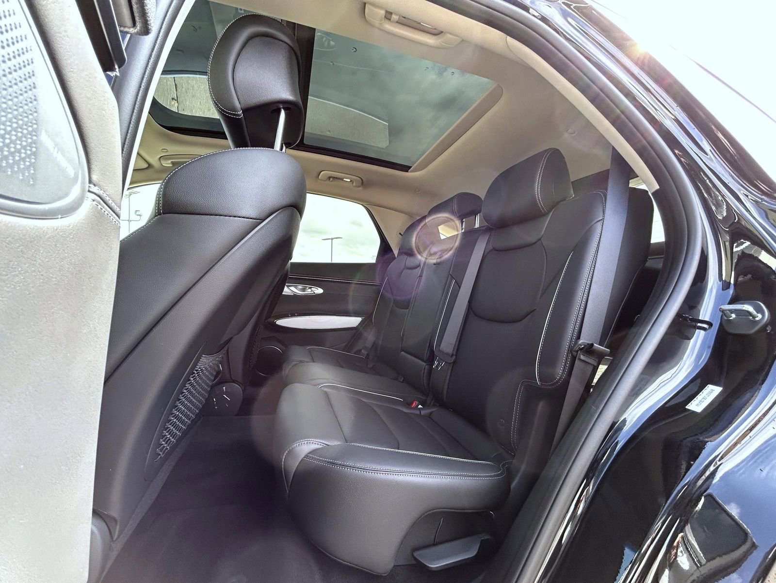 Used 2026 Genesis GV70 2.5T Advanced image 19