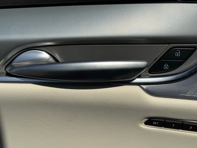 Used 2024 Cadillac XT5 Premium Luxury w/ Technology Package image 17