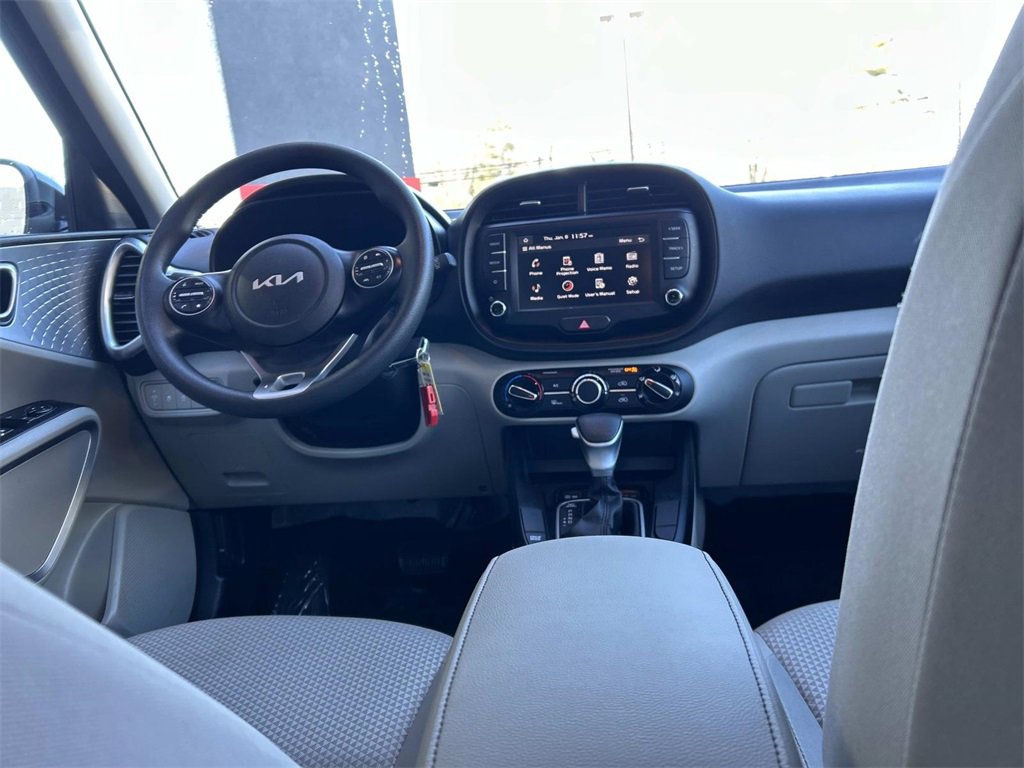 Used 2025 Kia Soul LX w/ LX Technology Package image 15