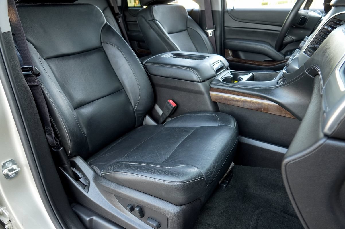 Used 2017 Chevrolet Tahoe LT w/ Luxury Package RWD image 8