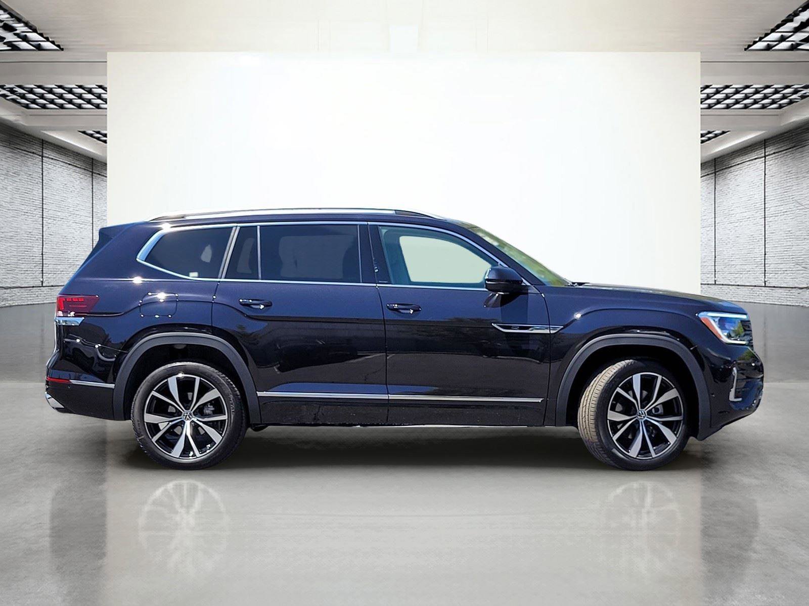 New 2025 Volkswagen Atlas SEL Premium R-Line image 5