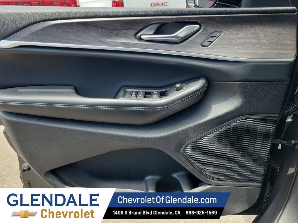 Used 2023 Jeep Grand Cherokee L Limited AWD/4WD image 38