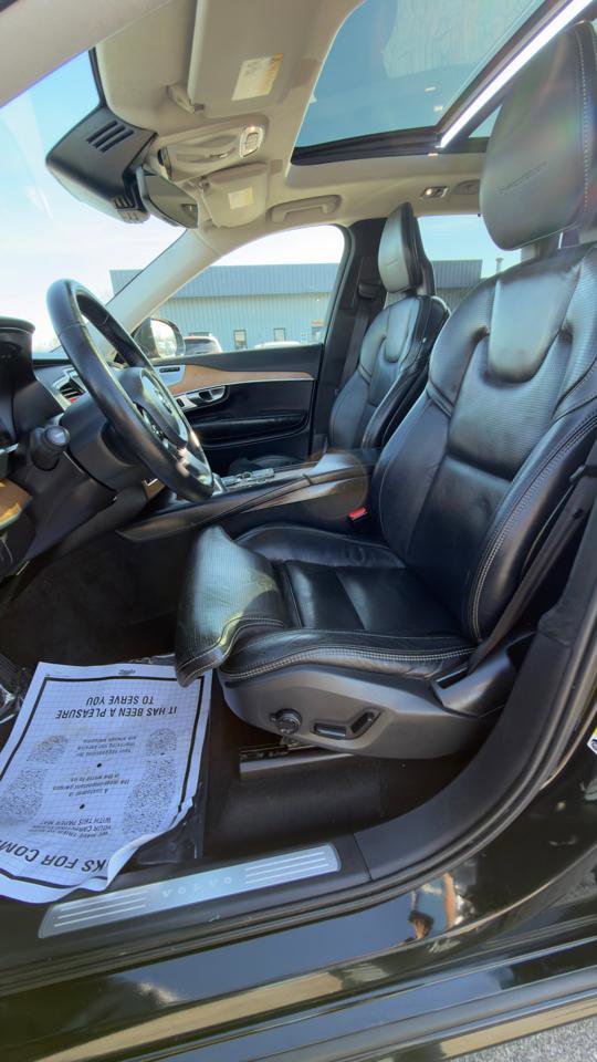 Used 2018 Volvo XC90 T8 Inscription w/ Luxury Package image 18